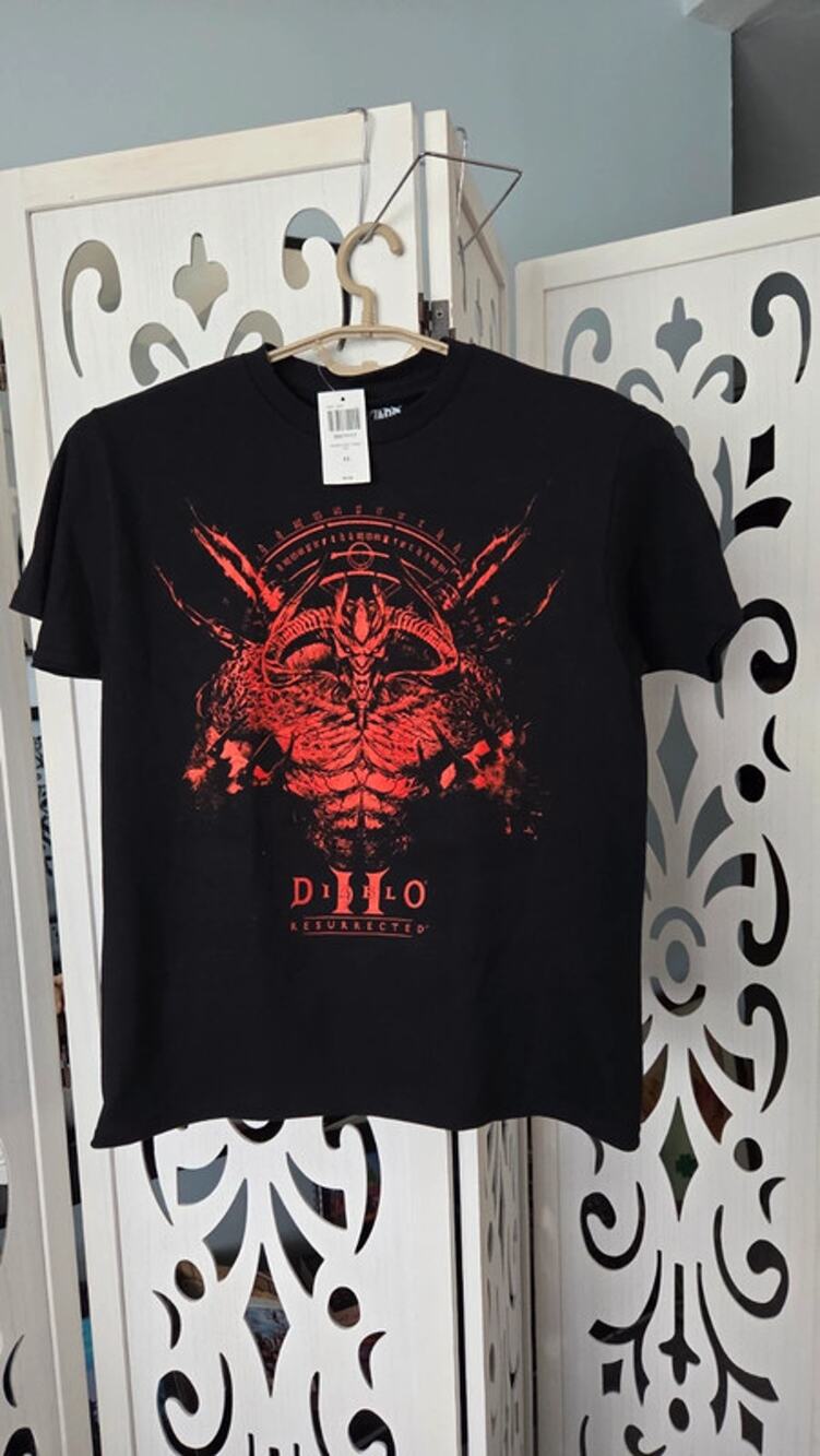 Diablo II Resurrected T Shirt XS Blizzard Hot Topic Demon Gaming Graphic NWT